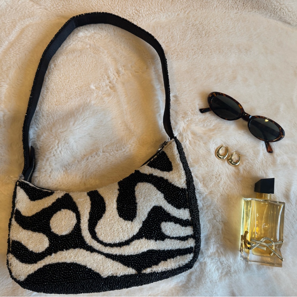 Black and white beaded shoulder bag